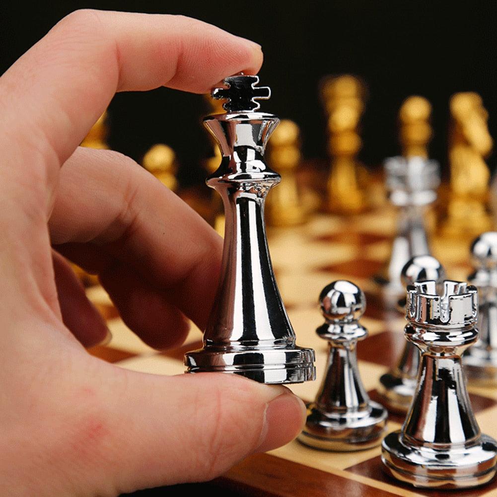 Metal International Chess Game with Exquisite Storage Box Medieval Luxury Chess Carauana Store