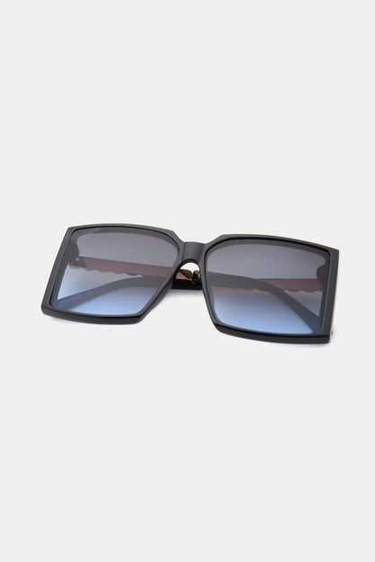 Polycarbonate Frame Square Sunglasses CaRaUaNa Fashion