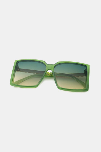Polycarbonate Frame Square Sunglasses CaRaUaNa Fashion