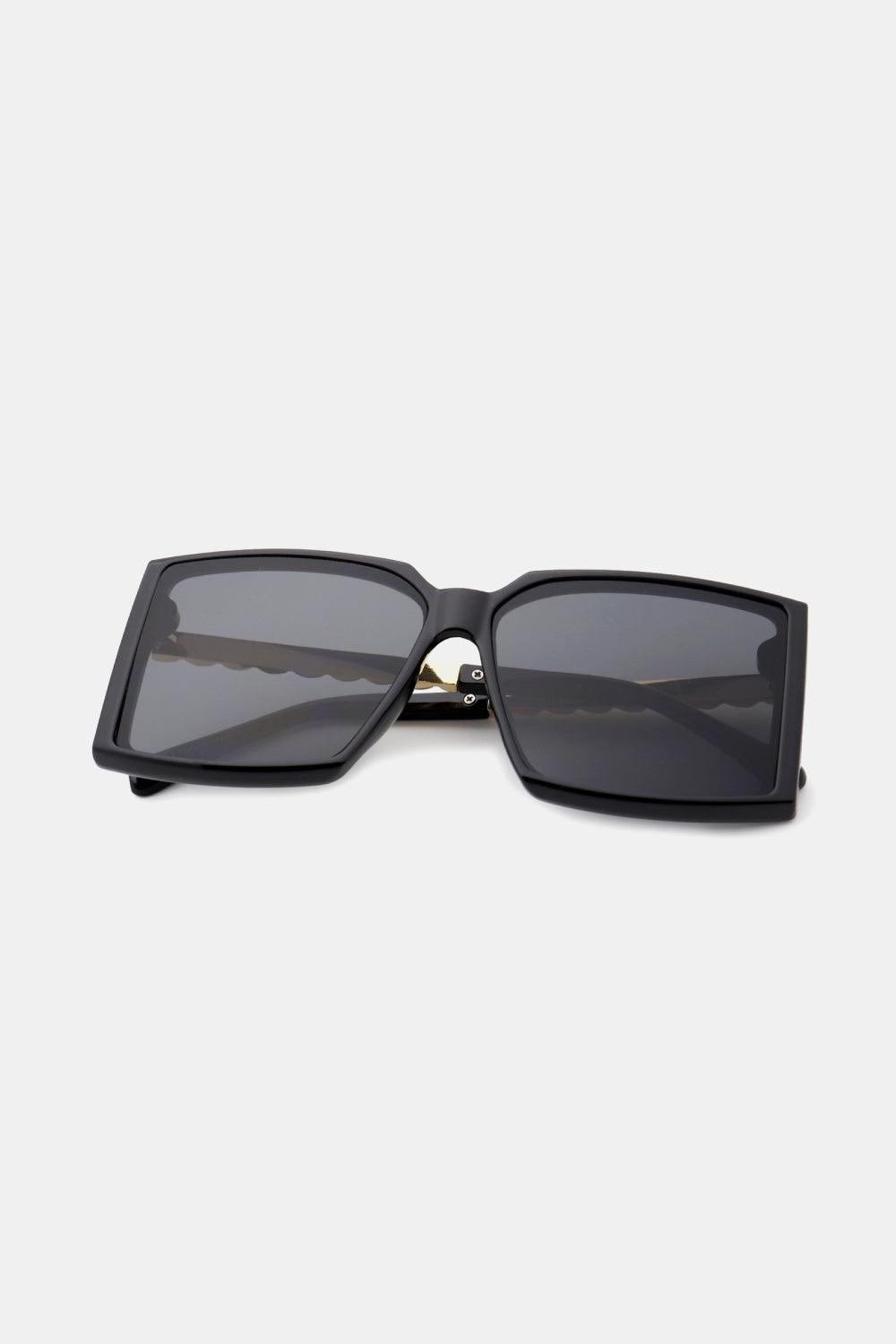 Polycarbonate Frame Square Sunglasses CaRaUaNa Fashion