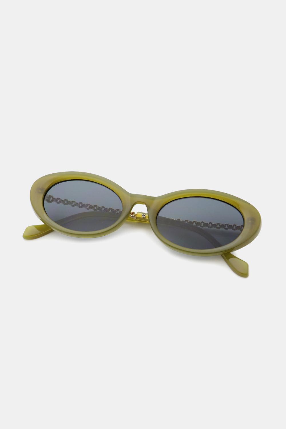 Polycarbonate Frame Cat-Eye Sunglasses CaRaUaNa Fashion